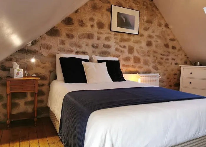 Le Du Petit Pont בית נופש